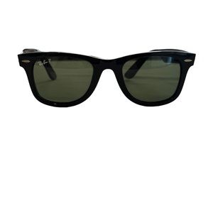 Ray-Ban Wayfarer Polarized Black Glasses with Original Ray Ban case